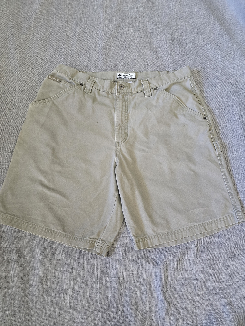Vintage Columbia Men's Carpenter Canvas Shorts - Size.36